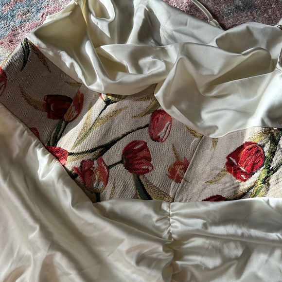 NWOT White & Floral Embroidered Asymmetrical Dress - Picture 2 of 2